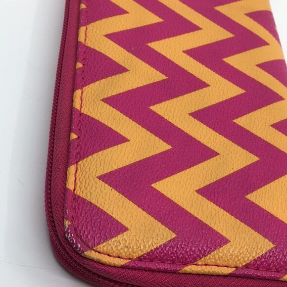 Vera Bradley Ziggy Zags Chevron Accordion Wallet - Picture 12 of 16